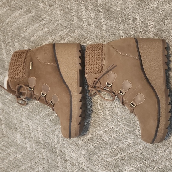 Cougar Pamela Wedge Boot - Picture 2 of 9